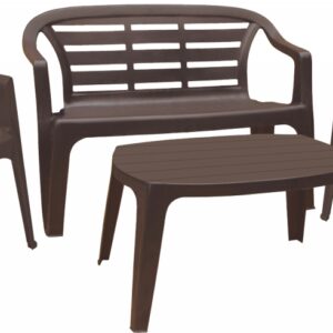 panchina con sedie e tavolino